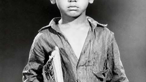 18 Childhood Photo Prompts for ChatGPT and Gemini (Copy & Paste)